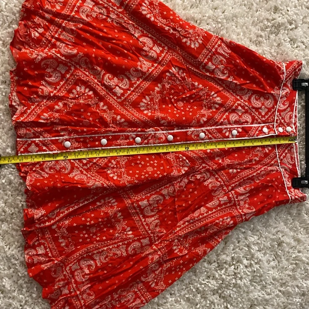 NWT ModCloth red bandanna paisley A-line skirt with packets size large - Picture 3 of 5